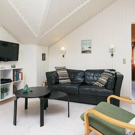 Secluded Haven By - By Traum Feriehus Nordenbro Vesteregn